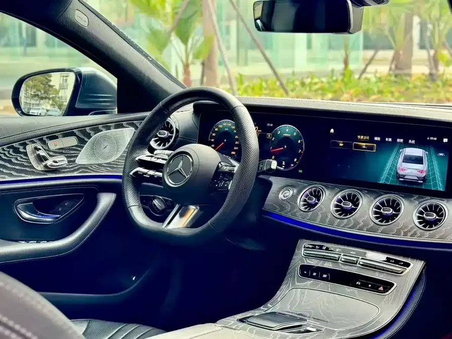 Mercedes Benz CLS