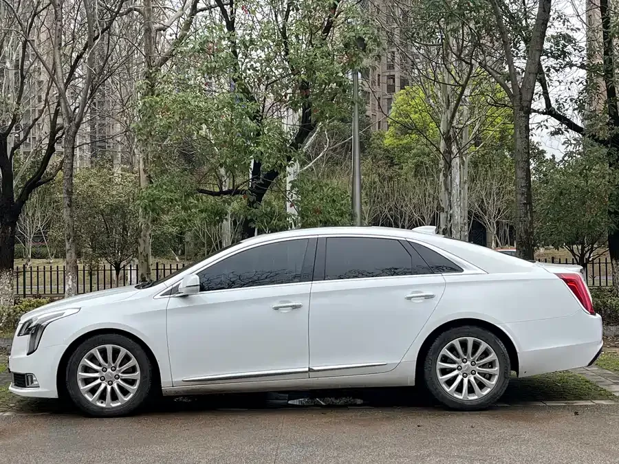 Cadillac XTS