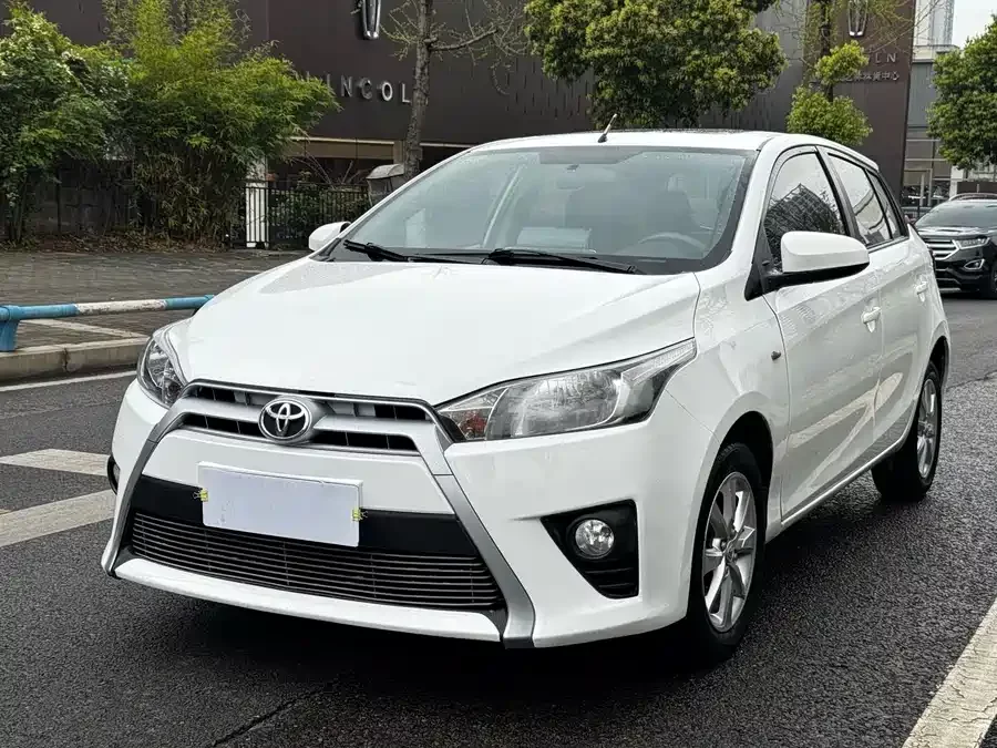 Toyota YARiS L
