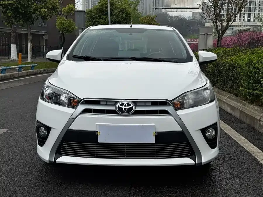 Toyota YARiS L