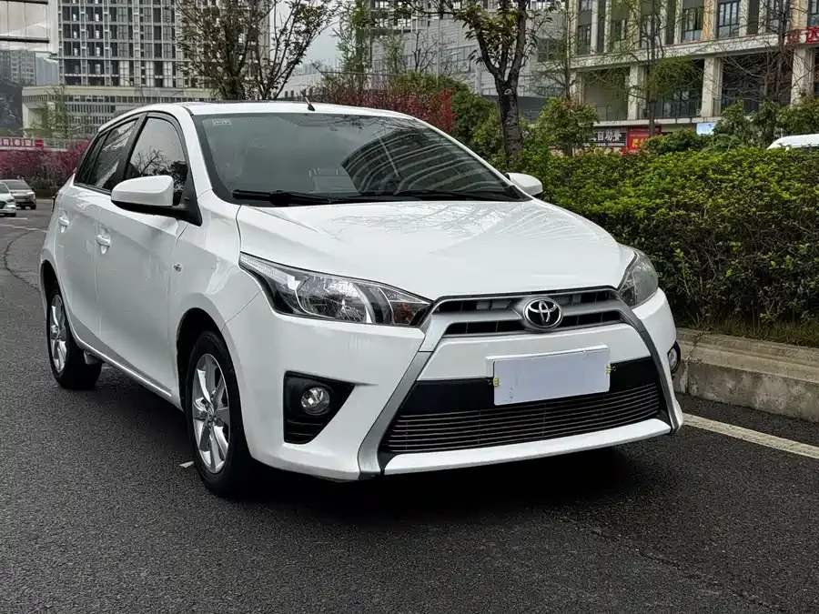 Toyota YARiS L