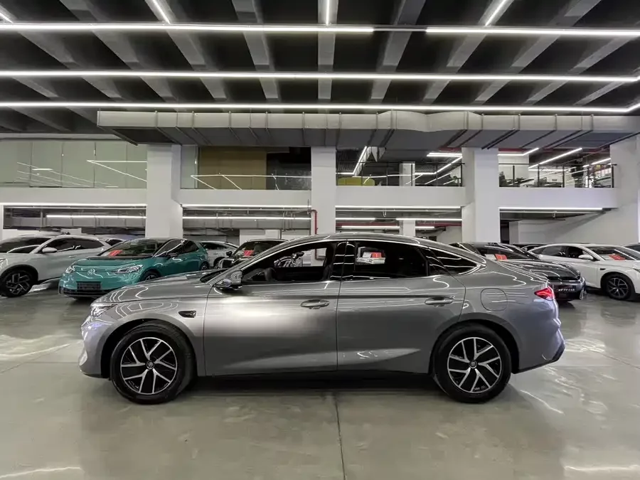 BYD Qin L