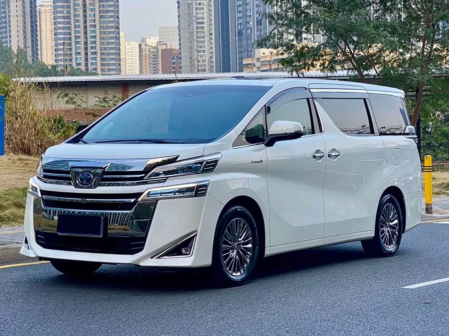 Toyota Crown Vellfire