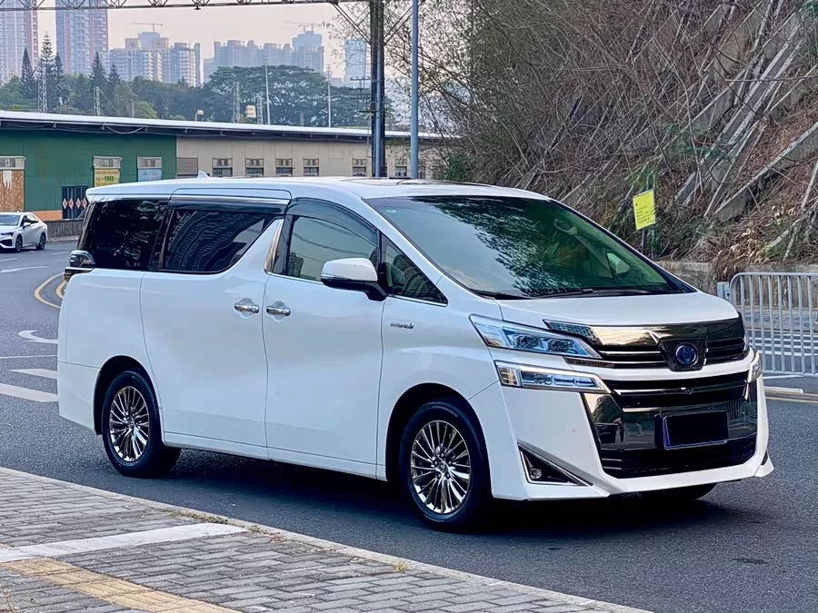Toyota Crown Vellfire