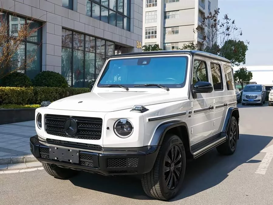 Mercedes Benz G-rated