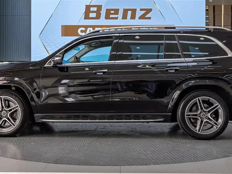 Mercedes Benz GLS