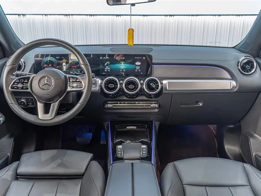 Mercedes Benz GLB