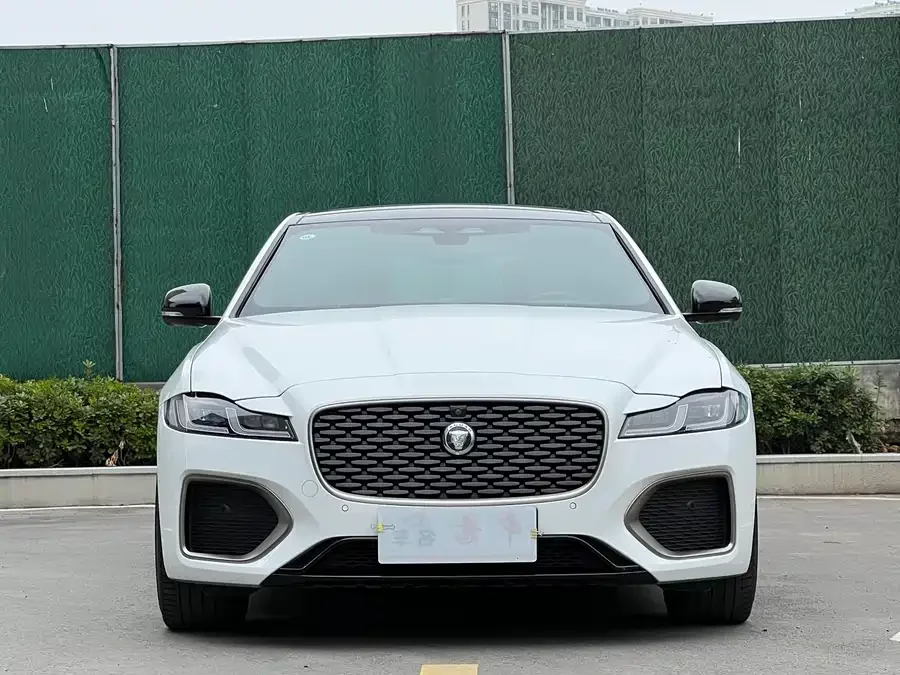 Jaguar XFL