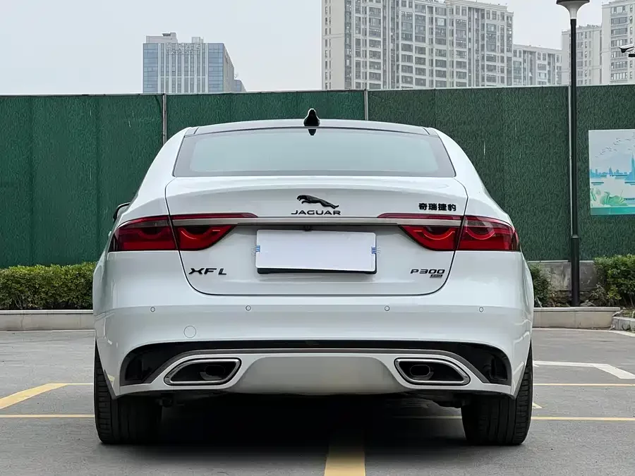 Jaguar XFL