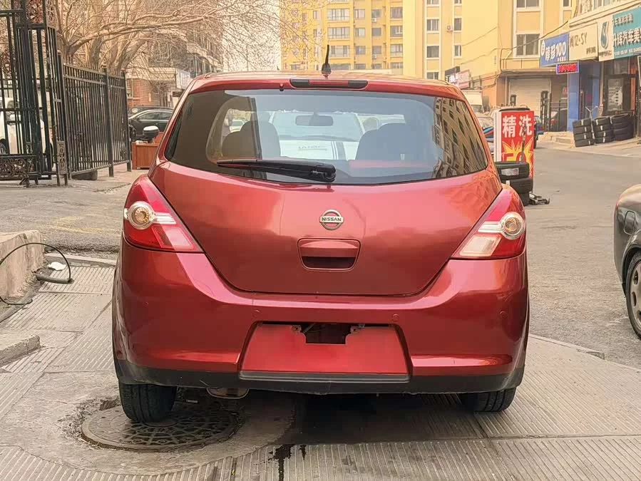 Nissan Tiida