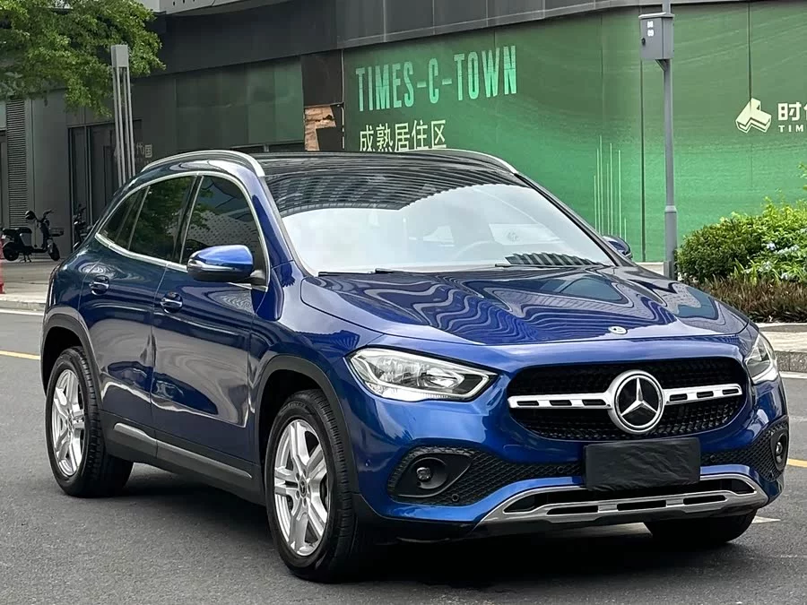 Mercedes Benz GLA