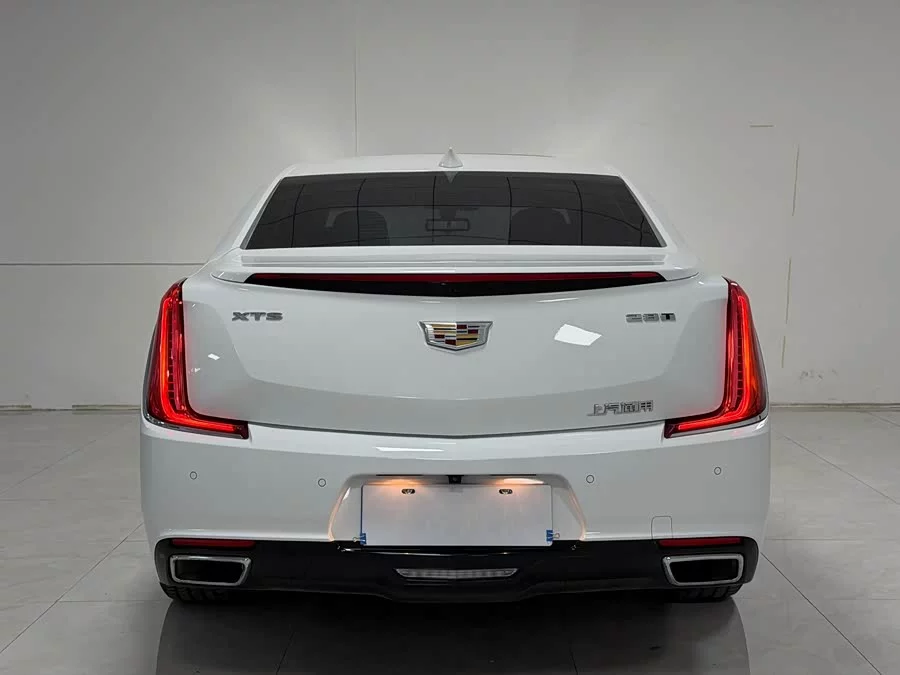 Cadillac XTS