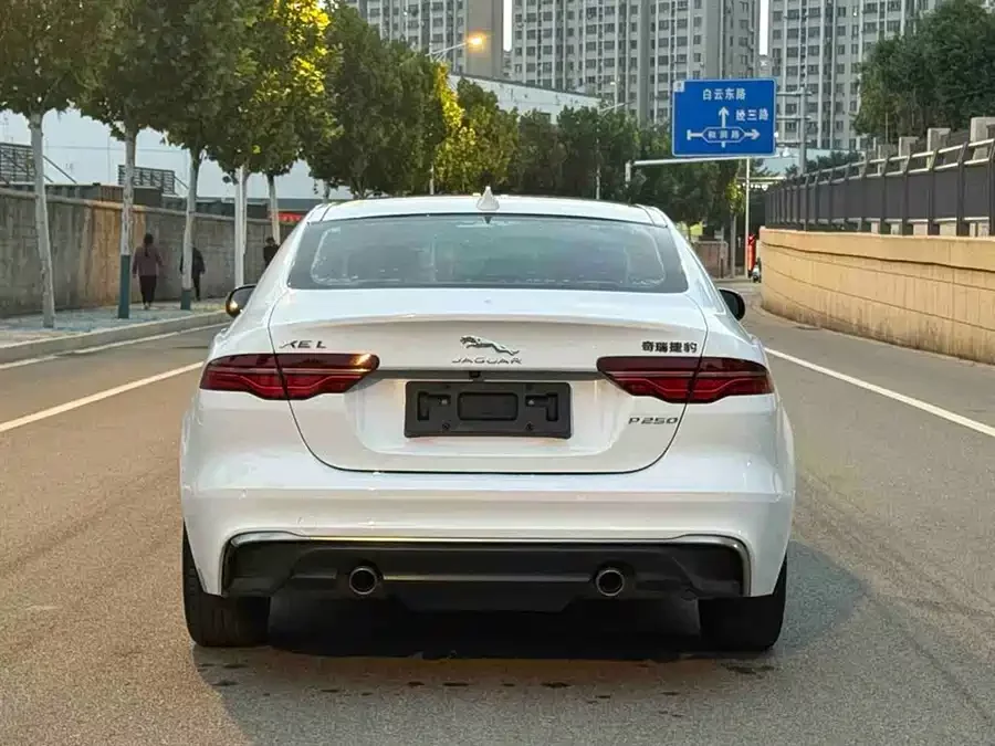 Jaguar XEL
