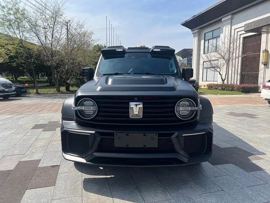 TANK 300