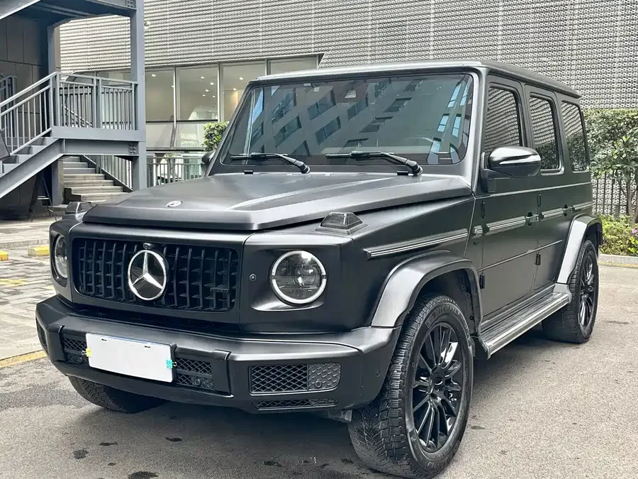Mercedes Benz G-rated