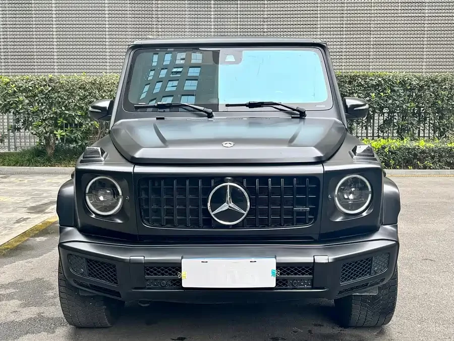 Mercedes Benz G-rated