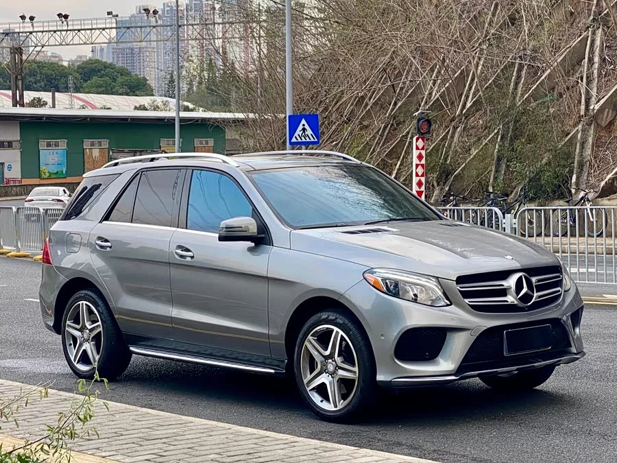Mercedes Benz GLE (Imported)