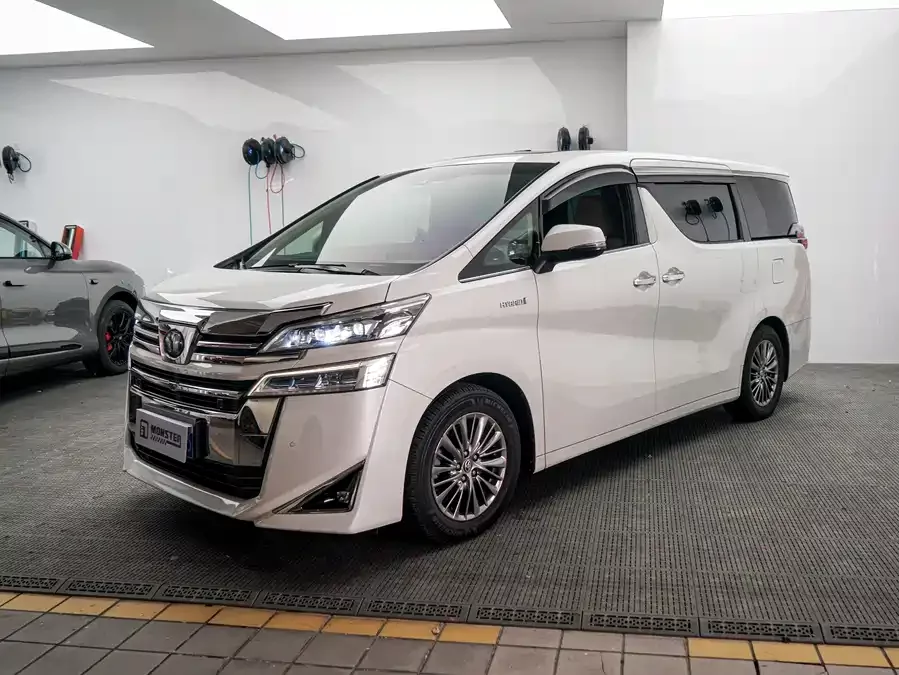 Toyota Crown Vellfire