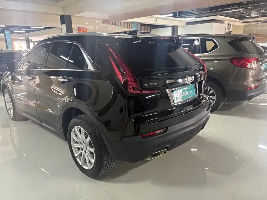 Cadillac XT4