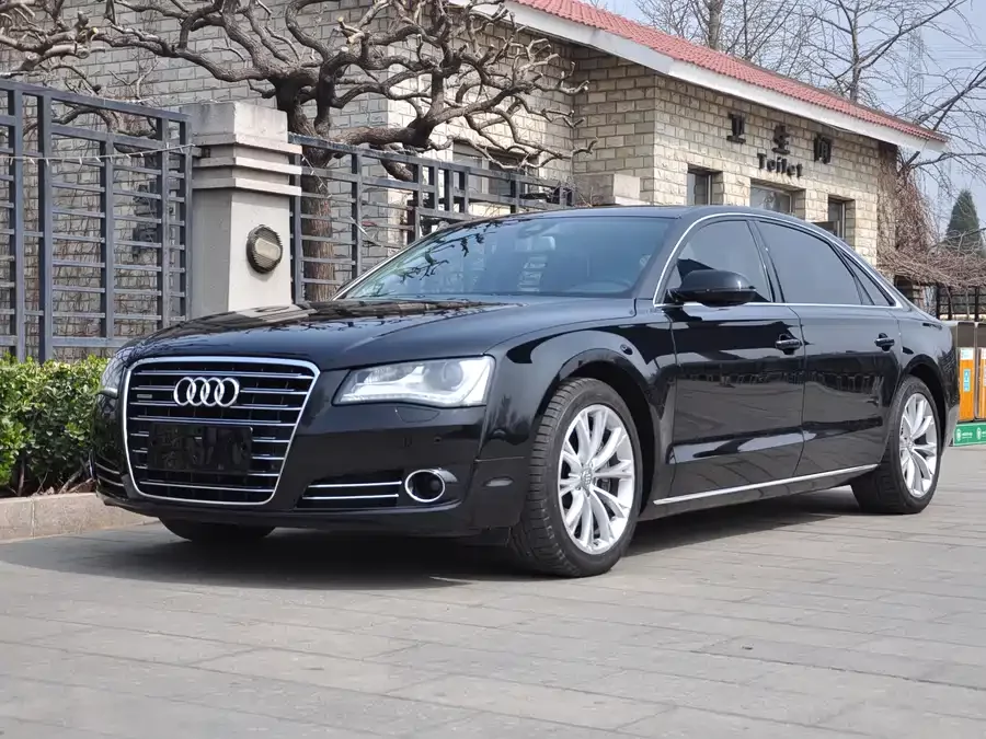 Audi A8