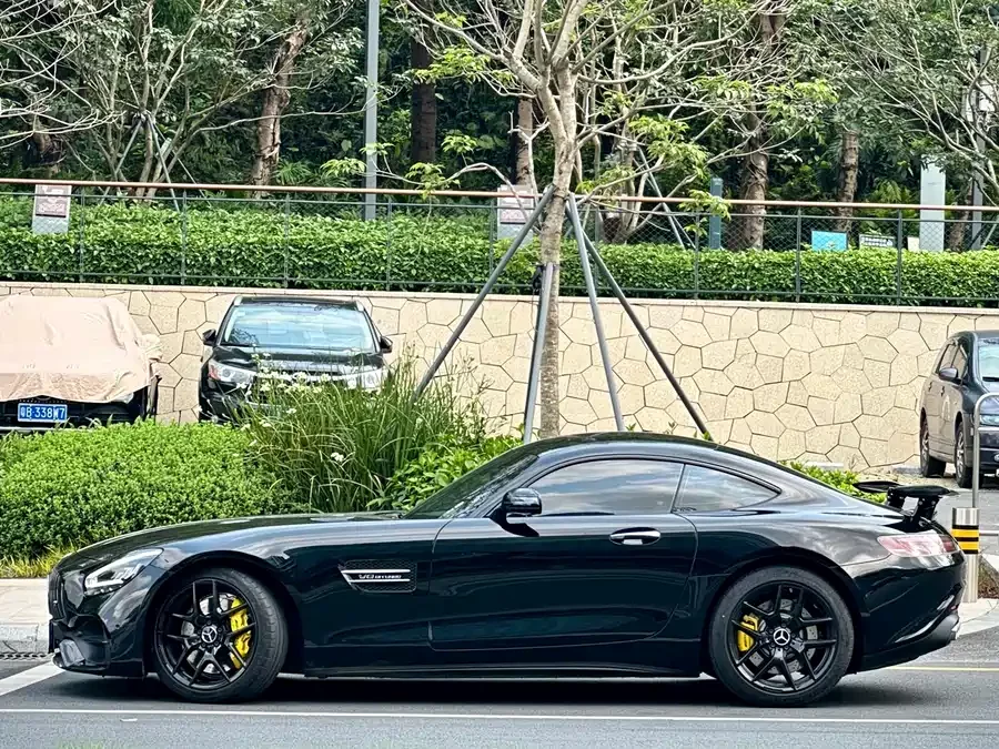 Mercedes Benz AMG GT