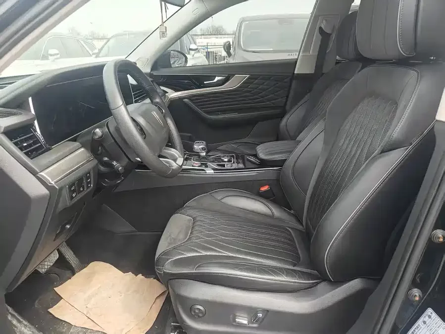 Hongqi HS5