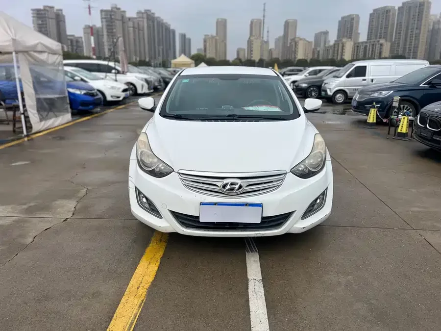 Hyundai Elantra
