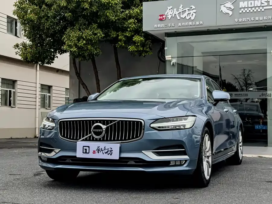 Volvo S90