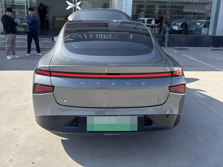 Xpeng P7