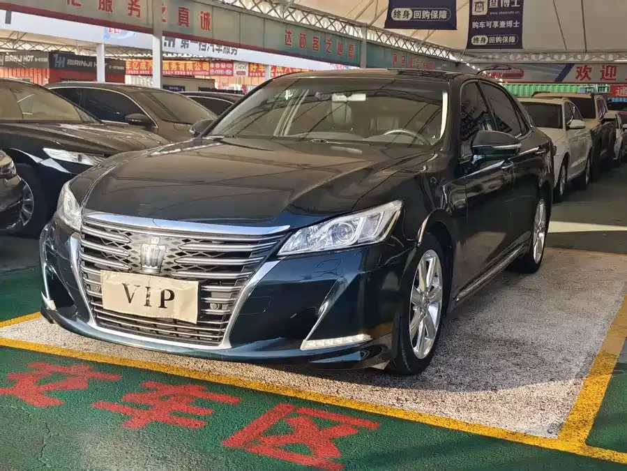 Toyota crown