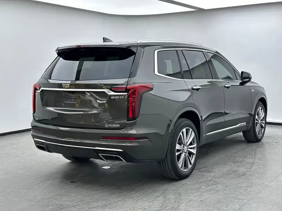 Cadillac XT6