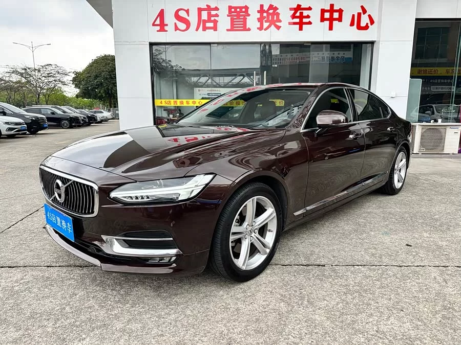 Volvo S90