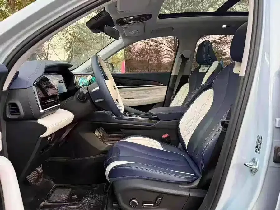 Geely Xingyue L