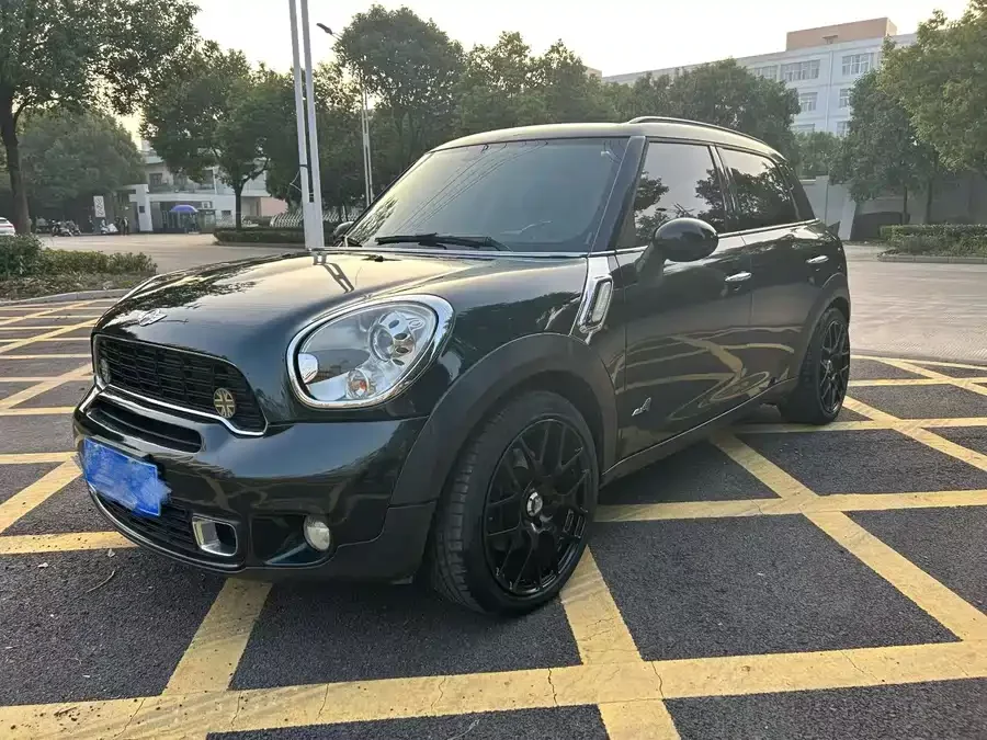 MINI COUNTRYMAN