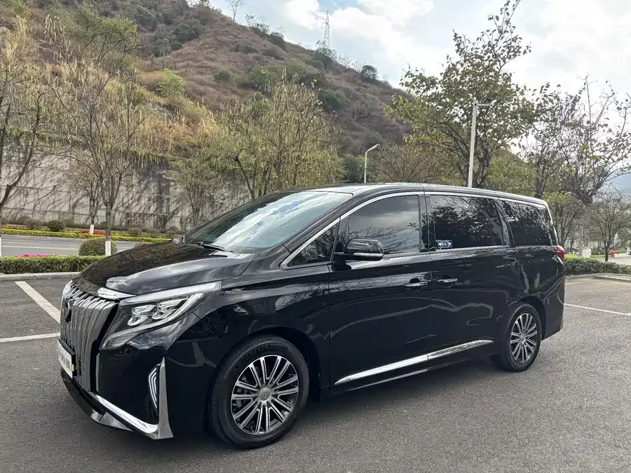 GAC Trumpchi M8