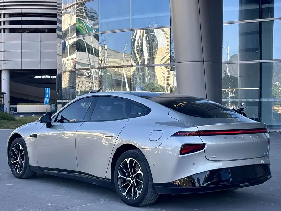 Xpeng P7