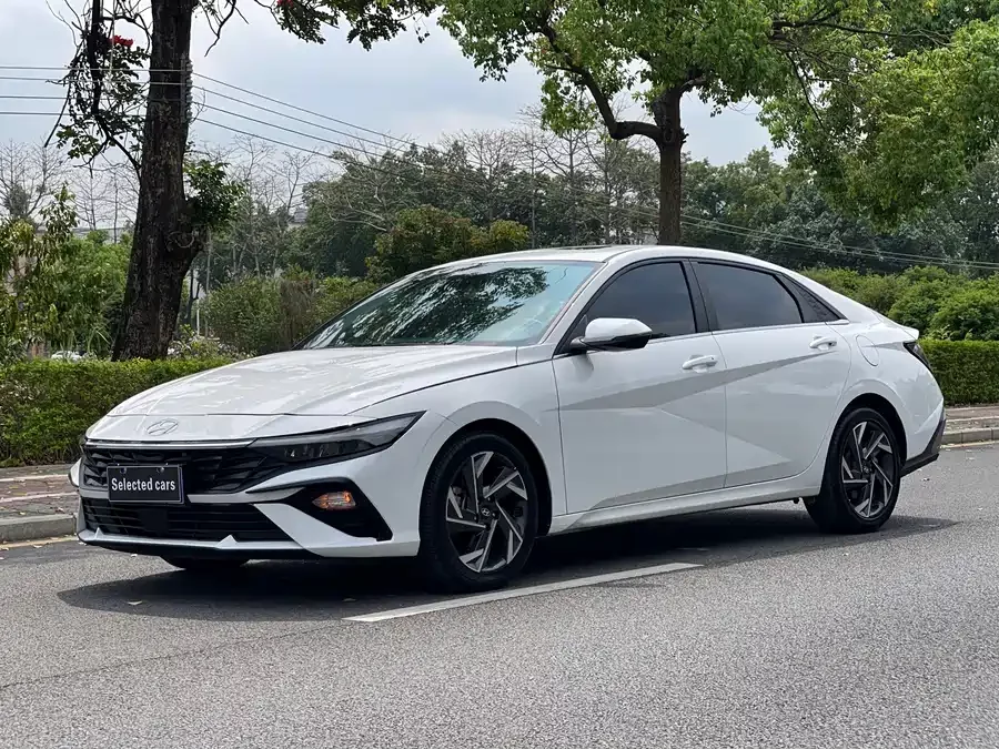 Hyundai Elantra