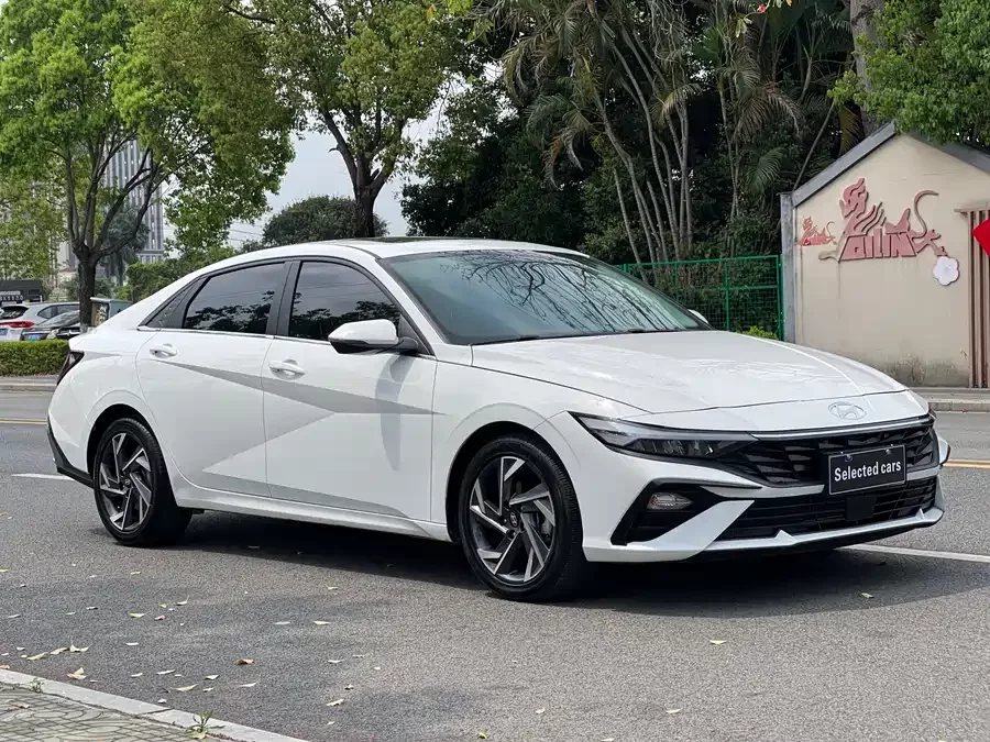 Hyundai Elantra
