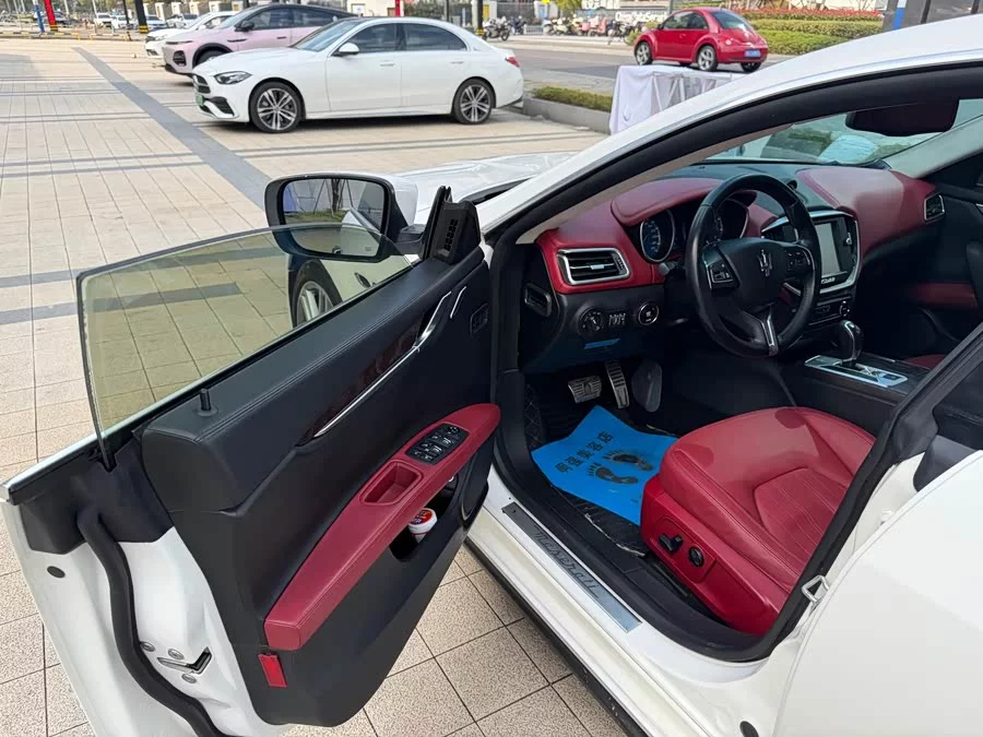 Maserati Ghibli