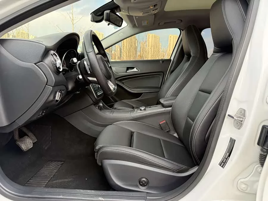 Mercedes Benz GLA