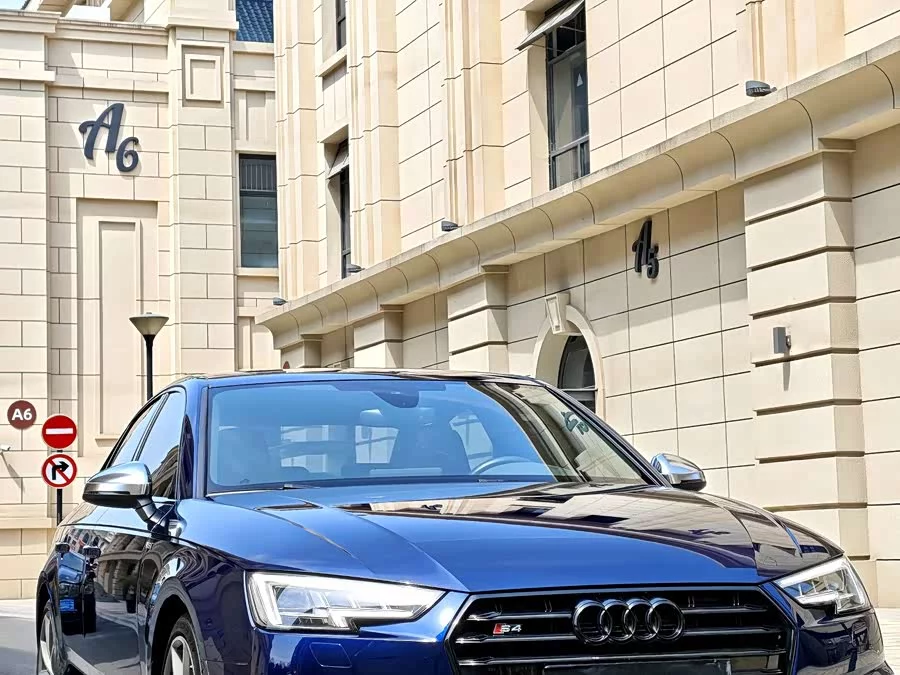 Audi S4