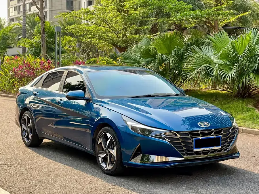 Hyundai Elantra