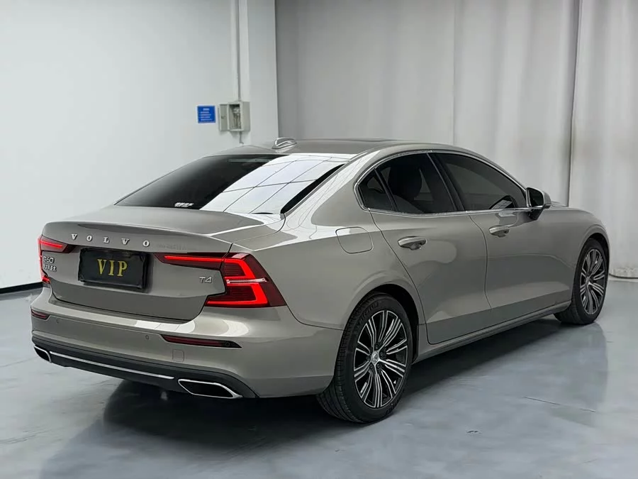 Volvo S60