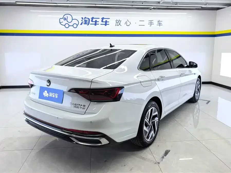 Volkswagen Sagitar