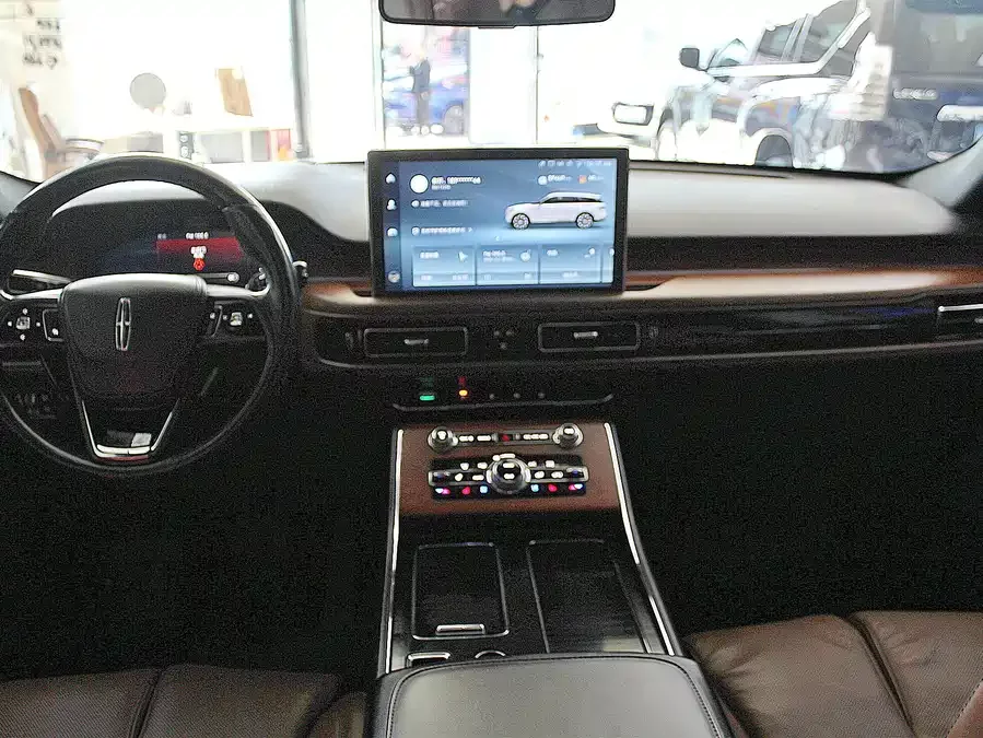 Lincoln Aviator