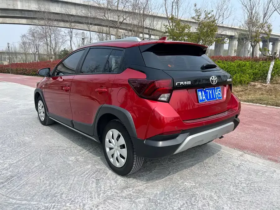Toyota YARiS L
