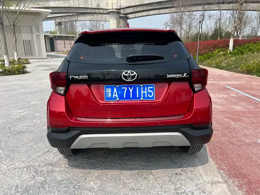 Toyota YARiS L