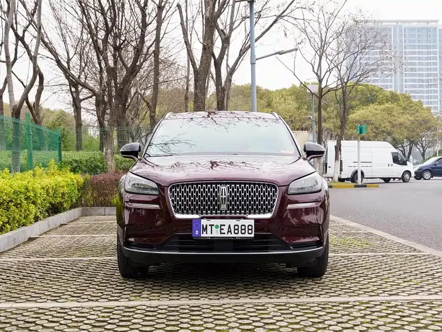 Lincoln Adventurer