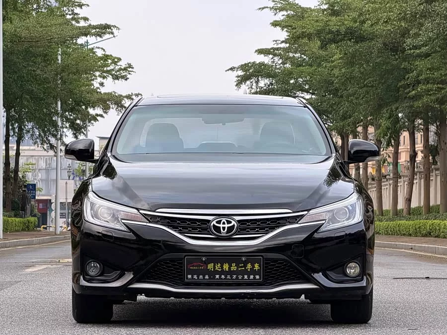 Toyota Reiz