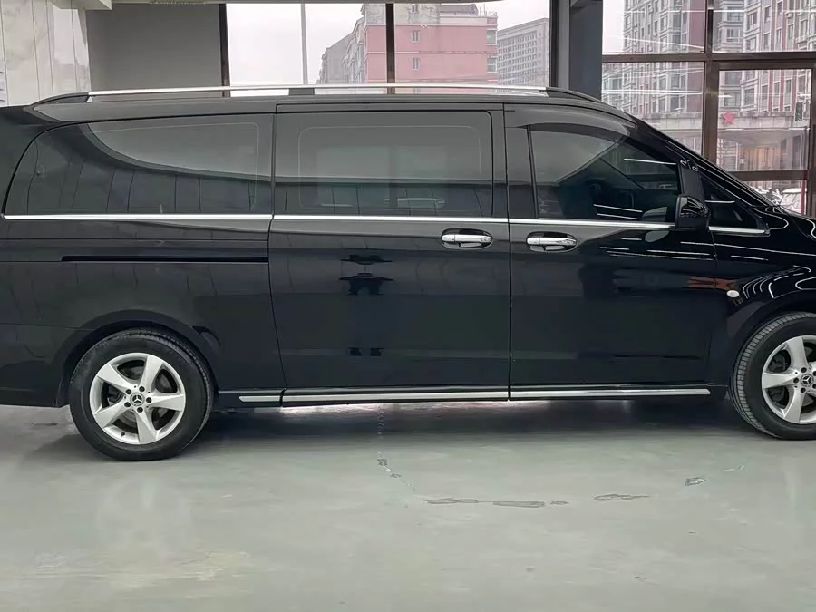Mercedes Benz Vito